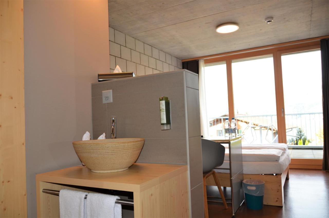 Hotel Seaside Spiez Esterno foto